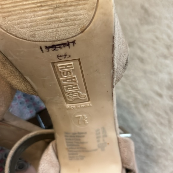 Cream Platforms - Picture 4 of 4